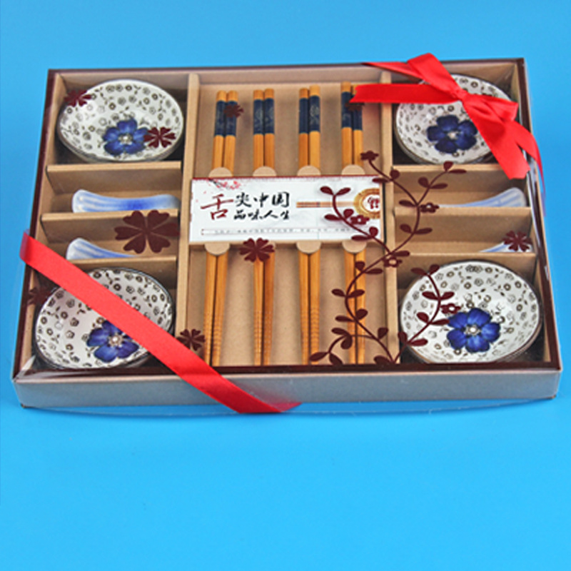K / Gift box size: 27x33x3.5cm