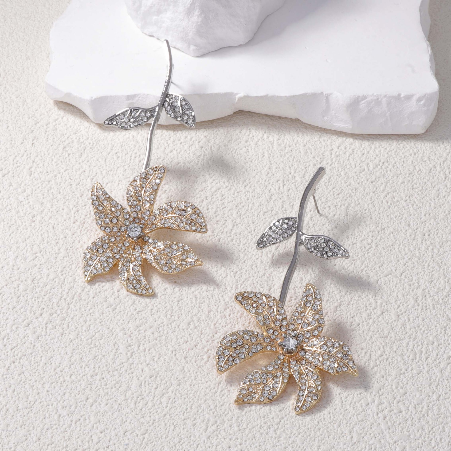 2:Golden flower earrings