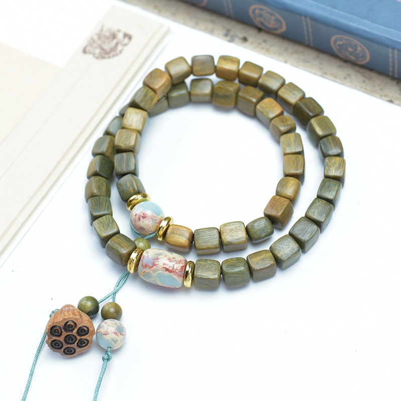 10:Green sandalwood square sandalwood 8mm with aventurine