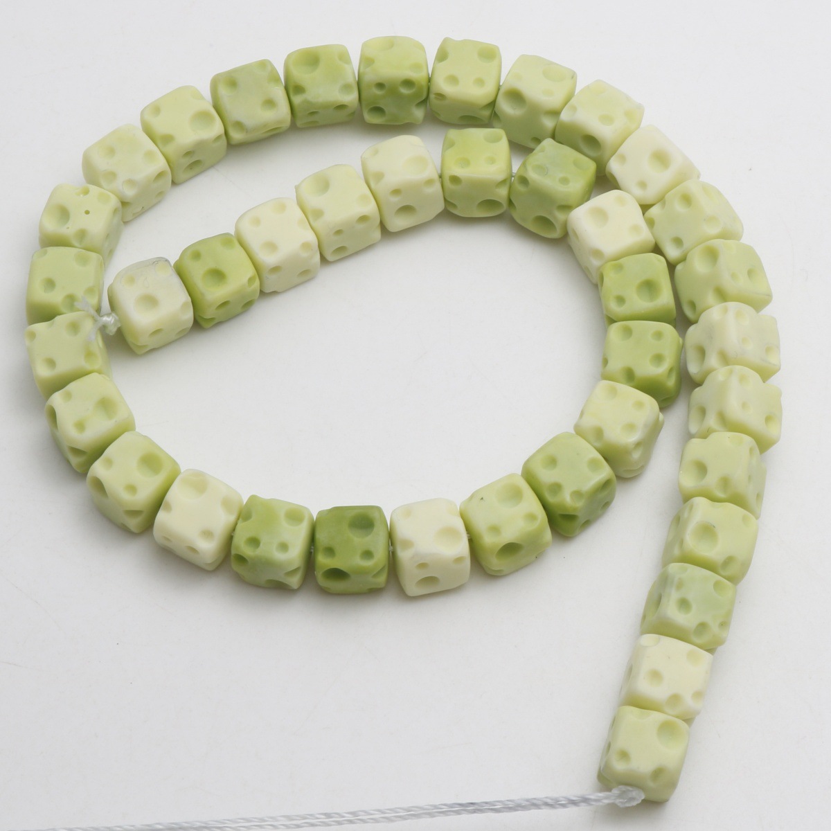 3 ライトグリーン