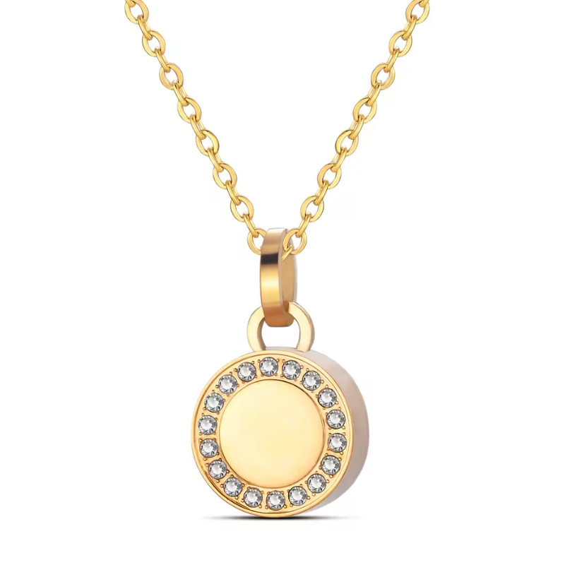 3:Gold color pendant
