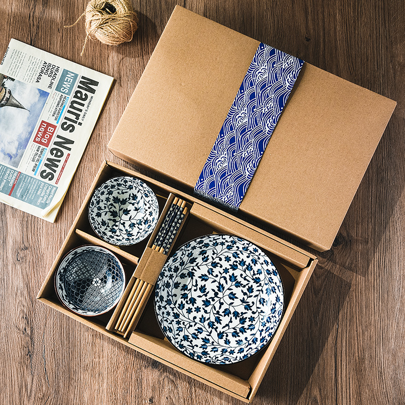 Two bowls, two chopsticks and one plate of colored stripes (A1)