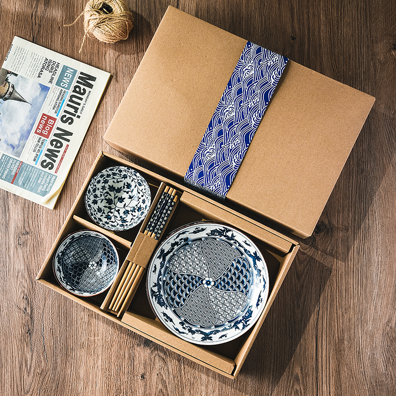 Two bowls, two chopsticks and one plate of colored stripes (A2)