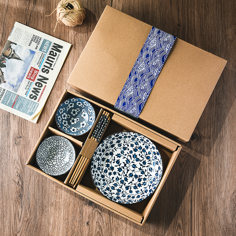 Two bowls, two chopsticks and one plate of colored stripes (B2)