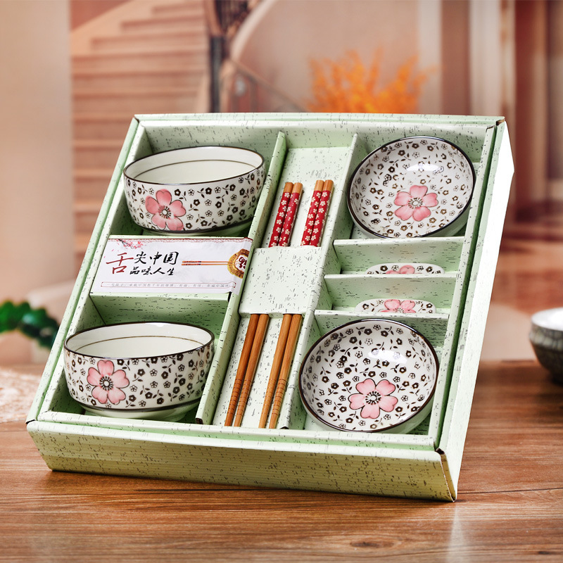 Hand-painted 8-piece set-rich red (random color chopsticks holder)