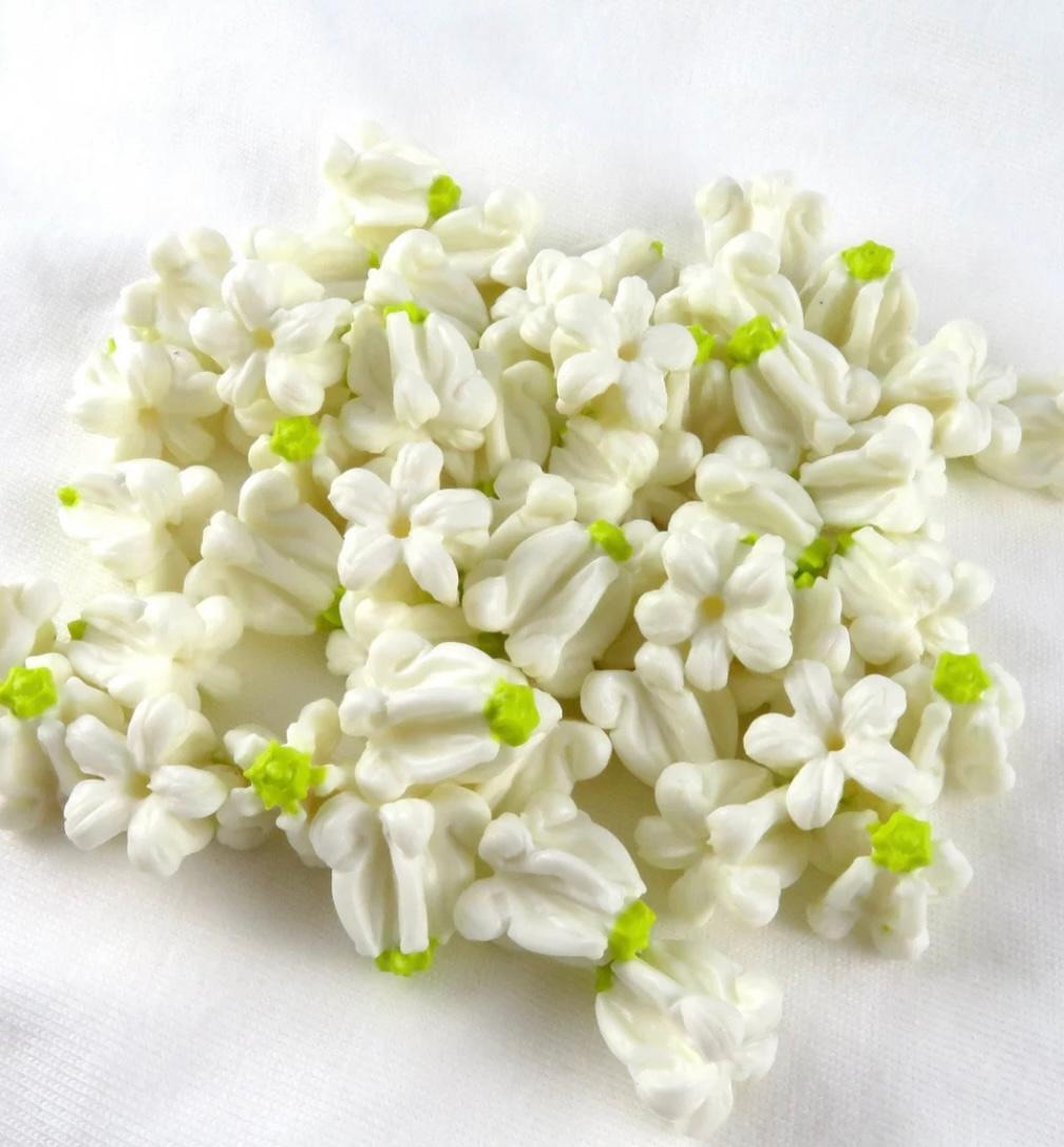 8:white-green