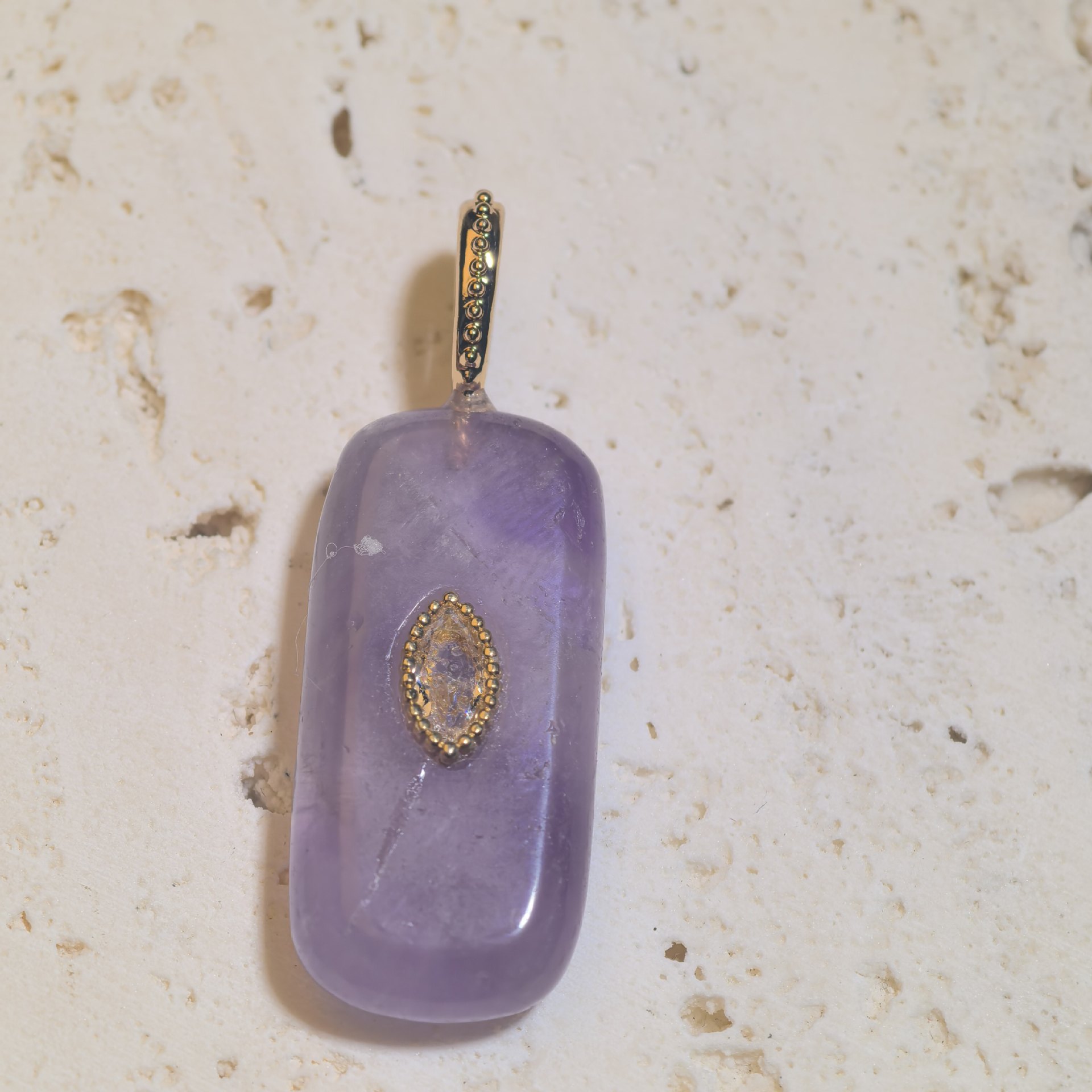 9:Long amethyst