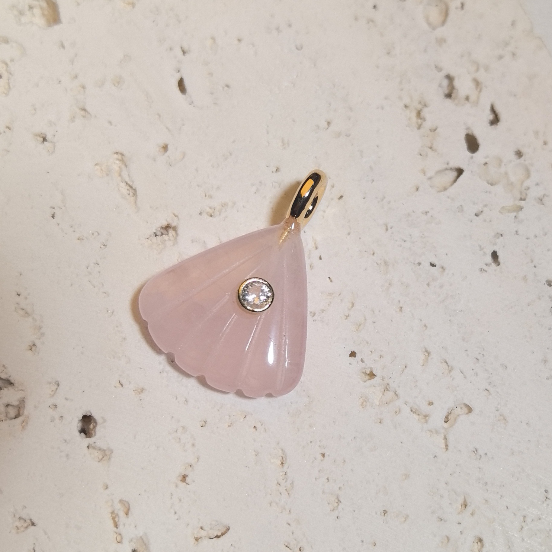 4:Rose quartz