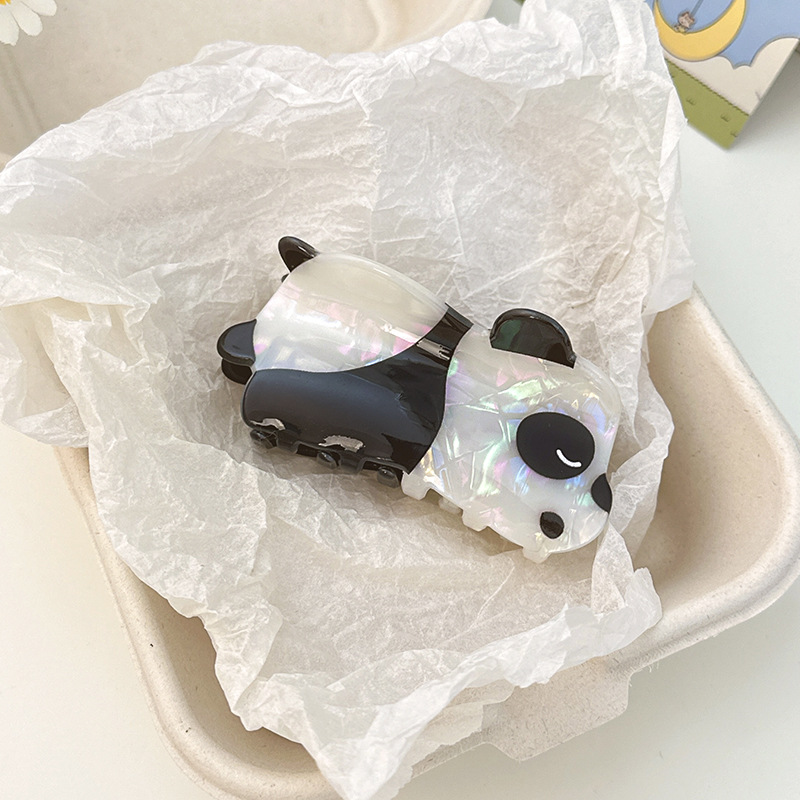 2:Giant panda catch