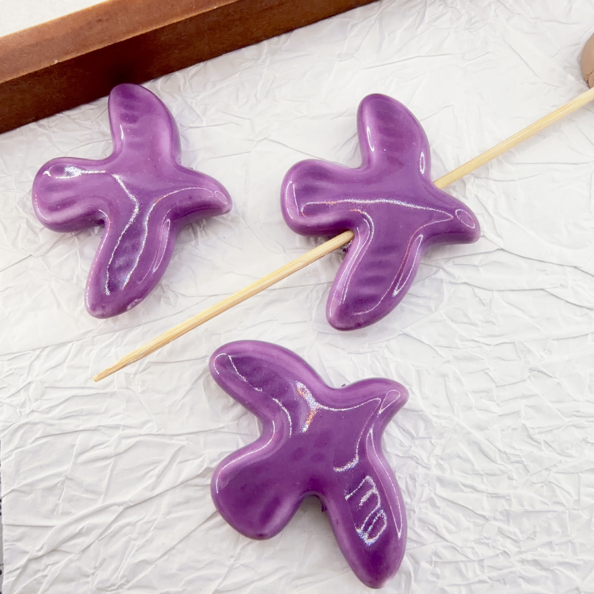 8 violett