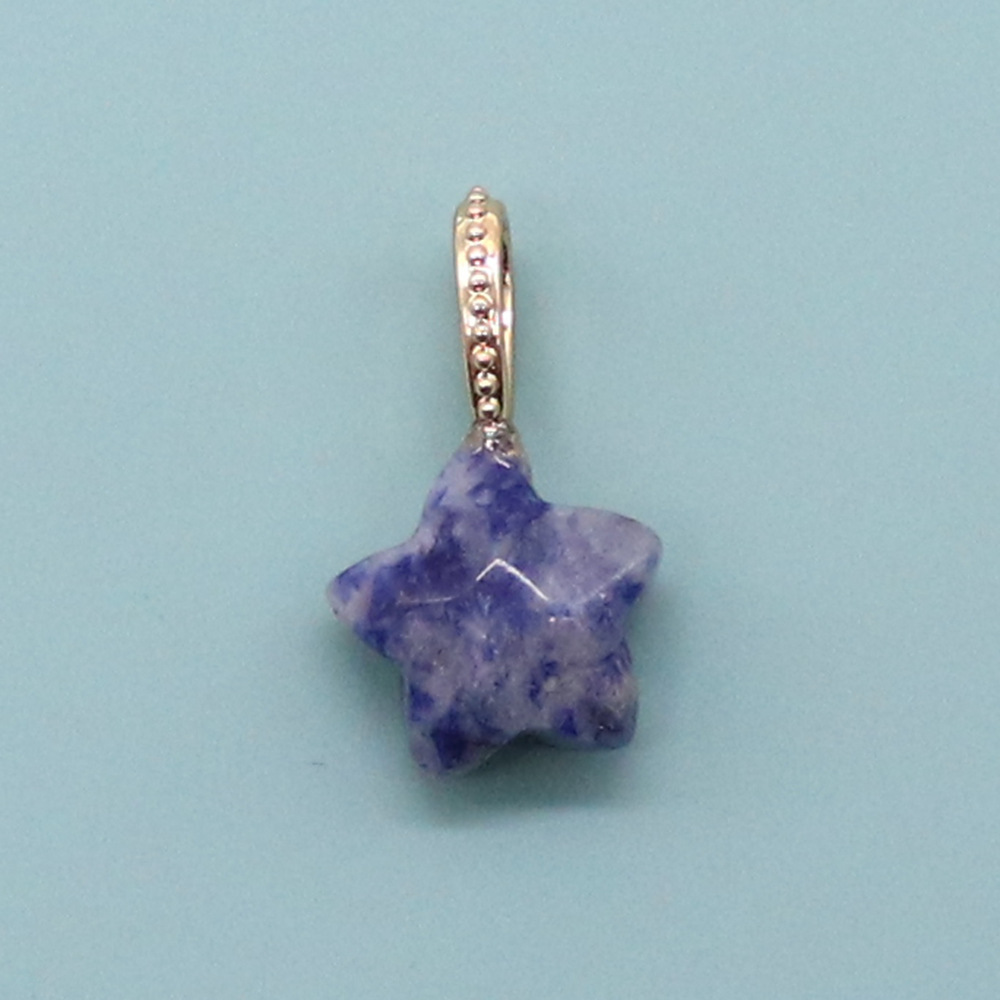 9 Bleu spot