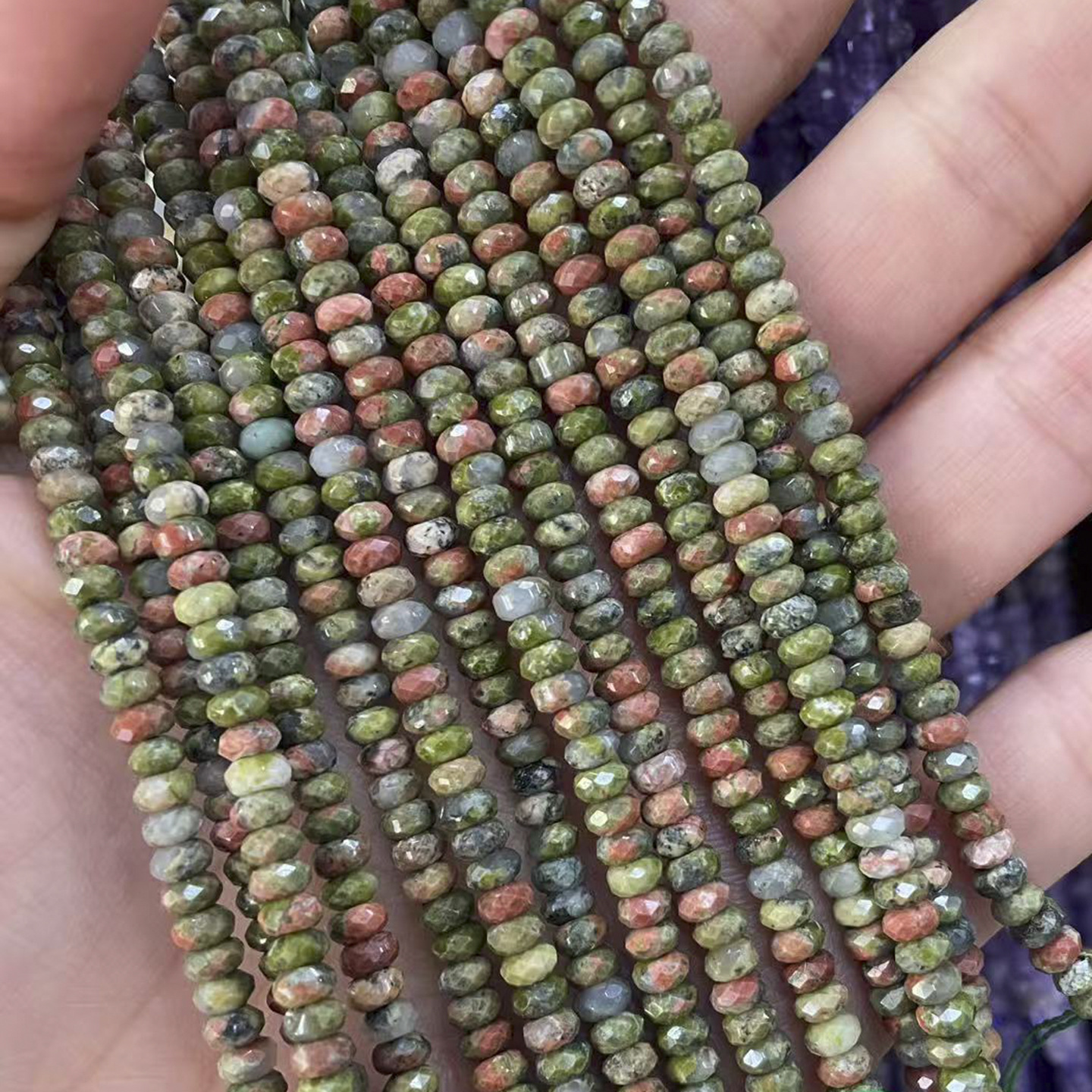 19 Unakite