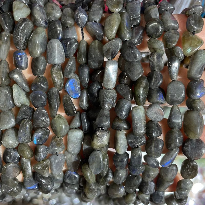 15 Black Labradorite