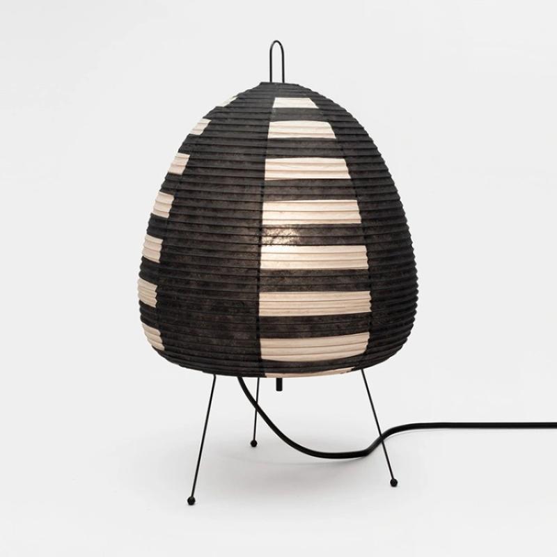 1a table lamp (black lampshade)