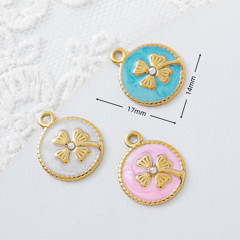 39:Round card four-leaf clover (white)