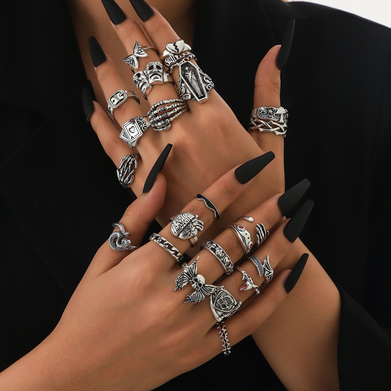 3:Antique silver 23-piece set