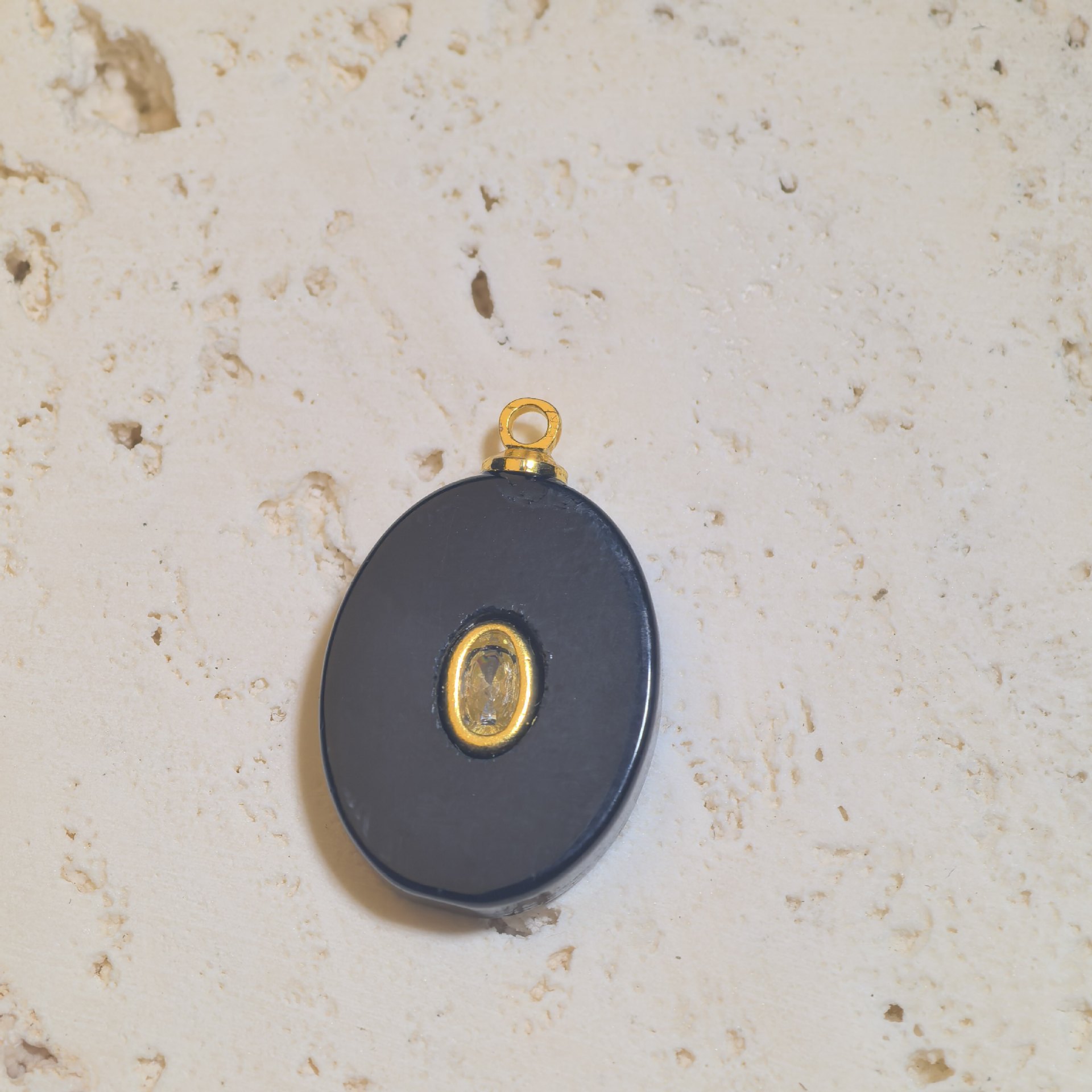 1:Obsidiana preta