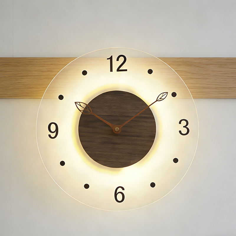 8 With lights Auto-syncs to Japan's time signal