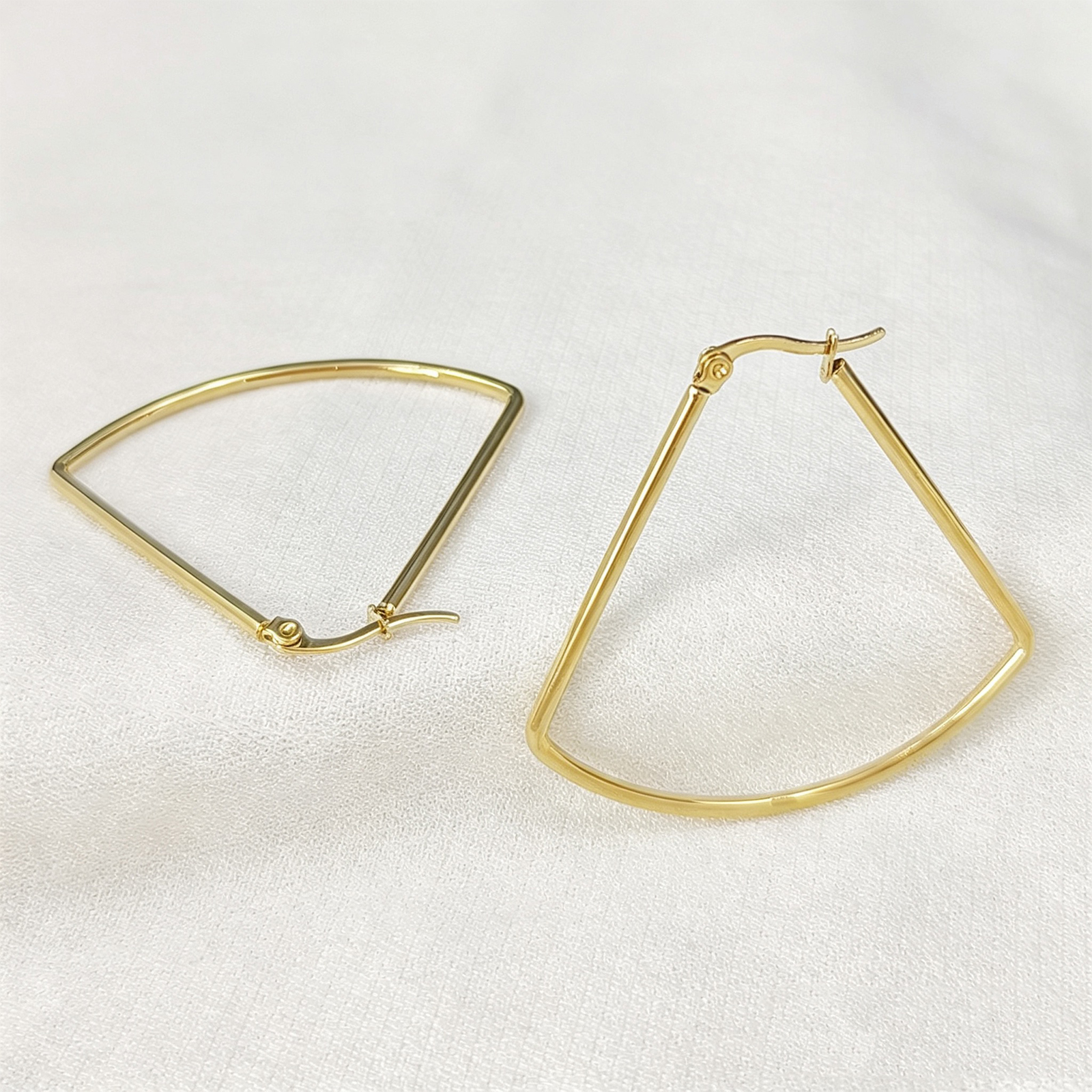 2 gold