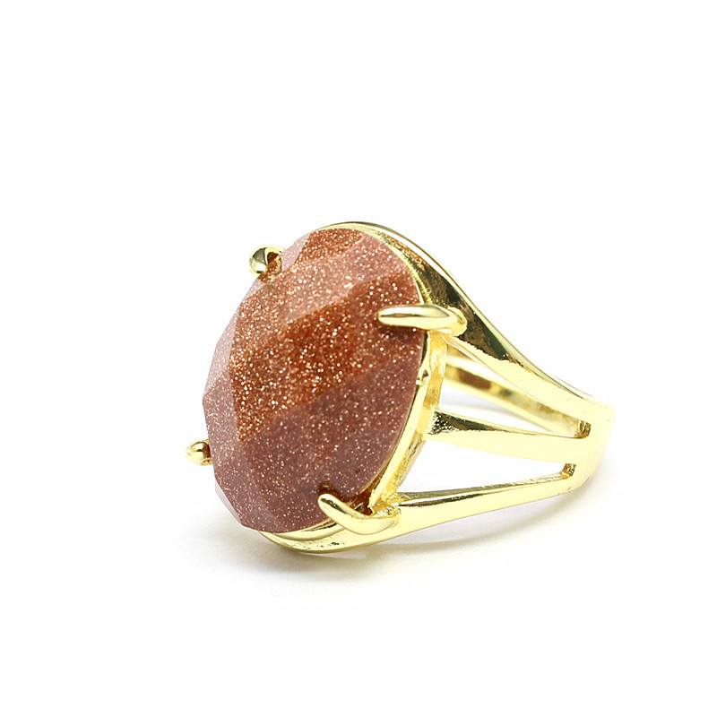 16:Gold sand stone