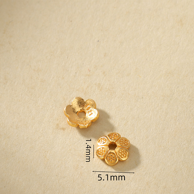 4:D bead cap