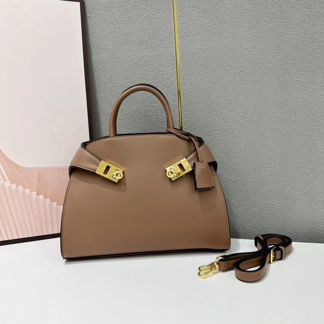 Khaki color