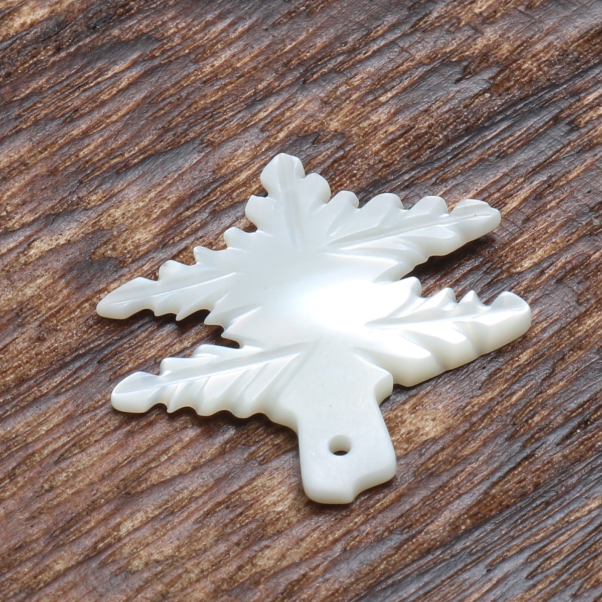 white tree 22.4*22.2mm