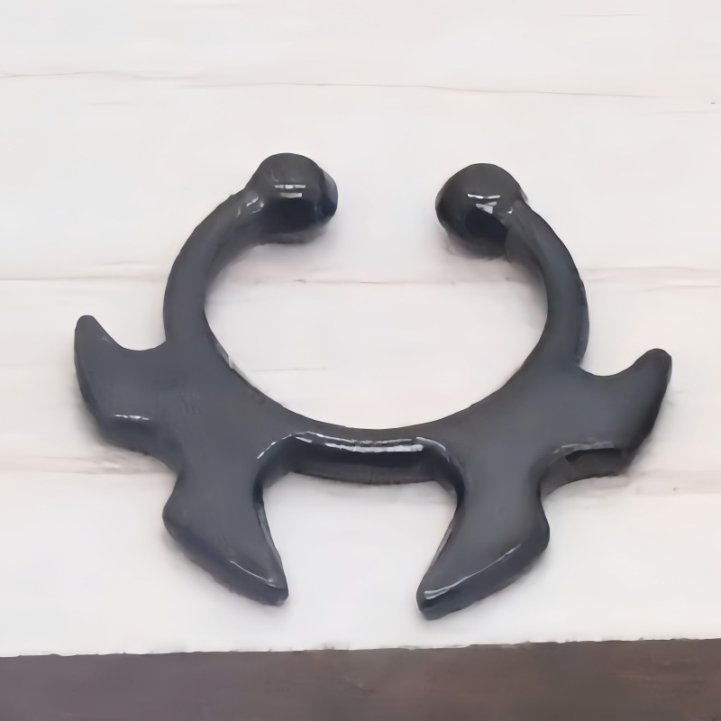 8:No. 4 black