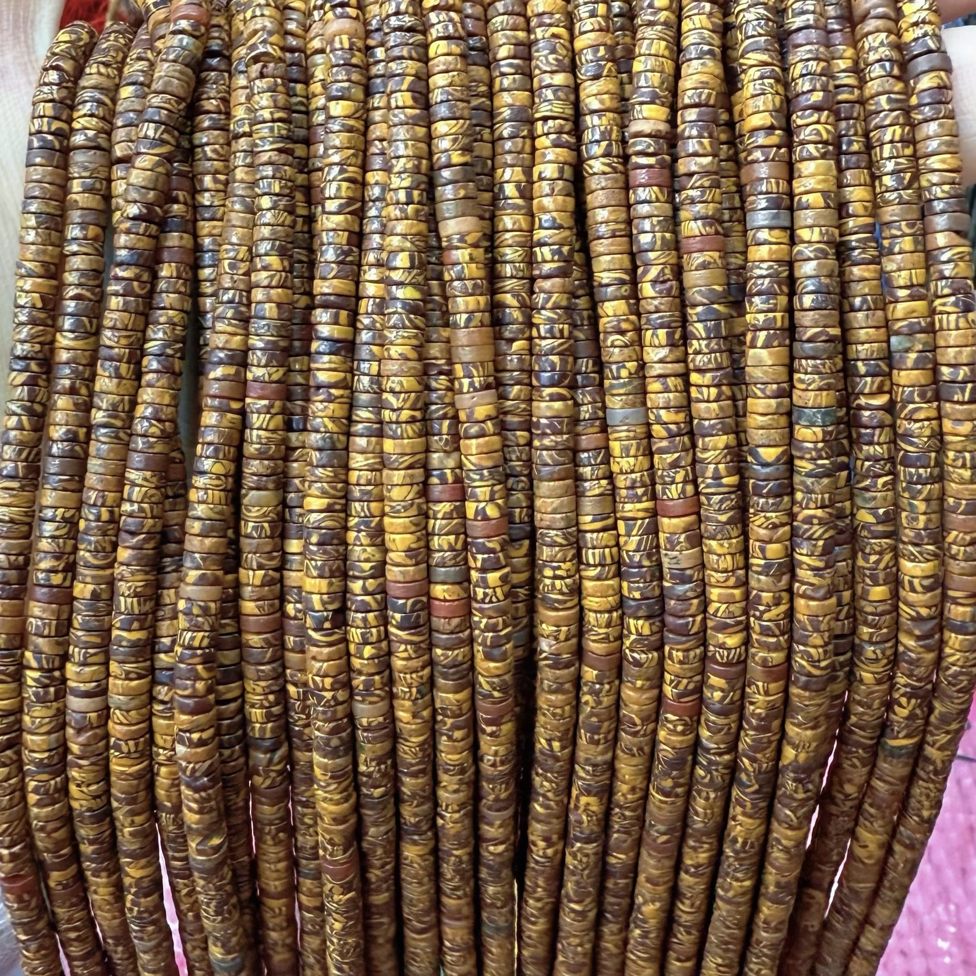 18 Gold silk jade