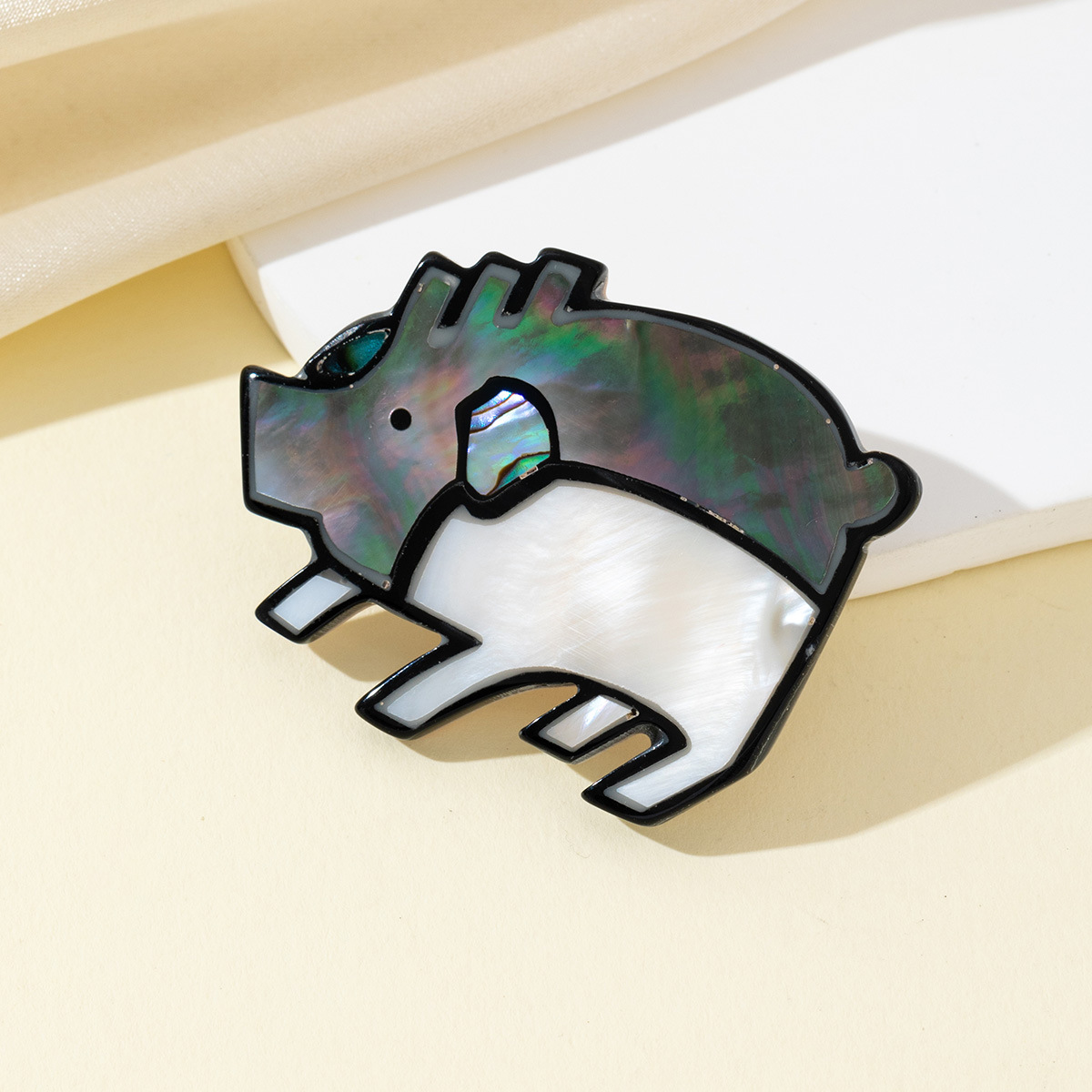 12:C10562-12 pig