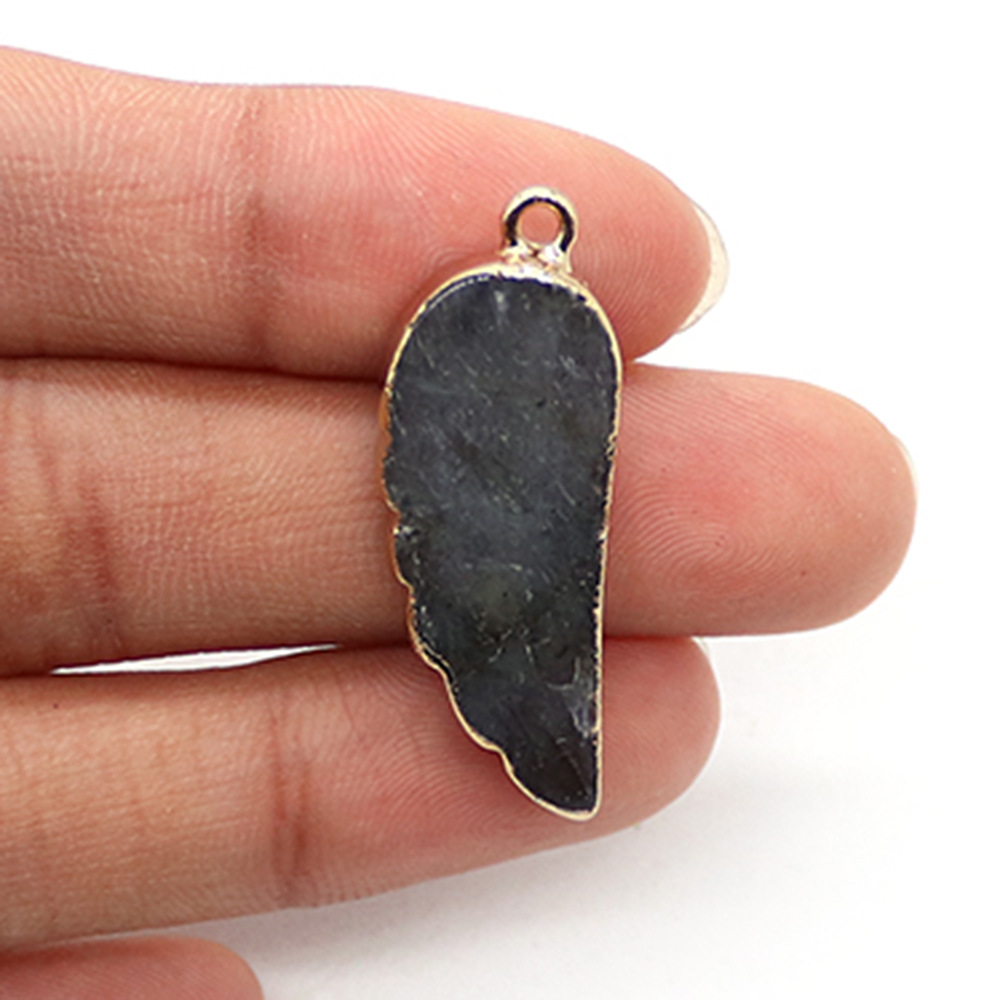 10 labradorite