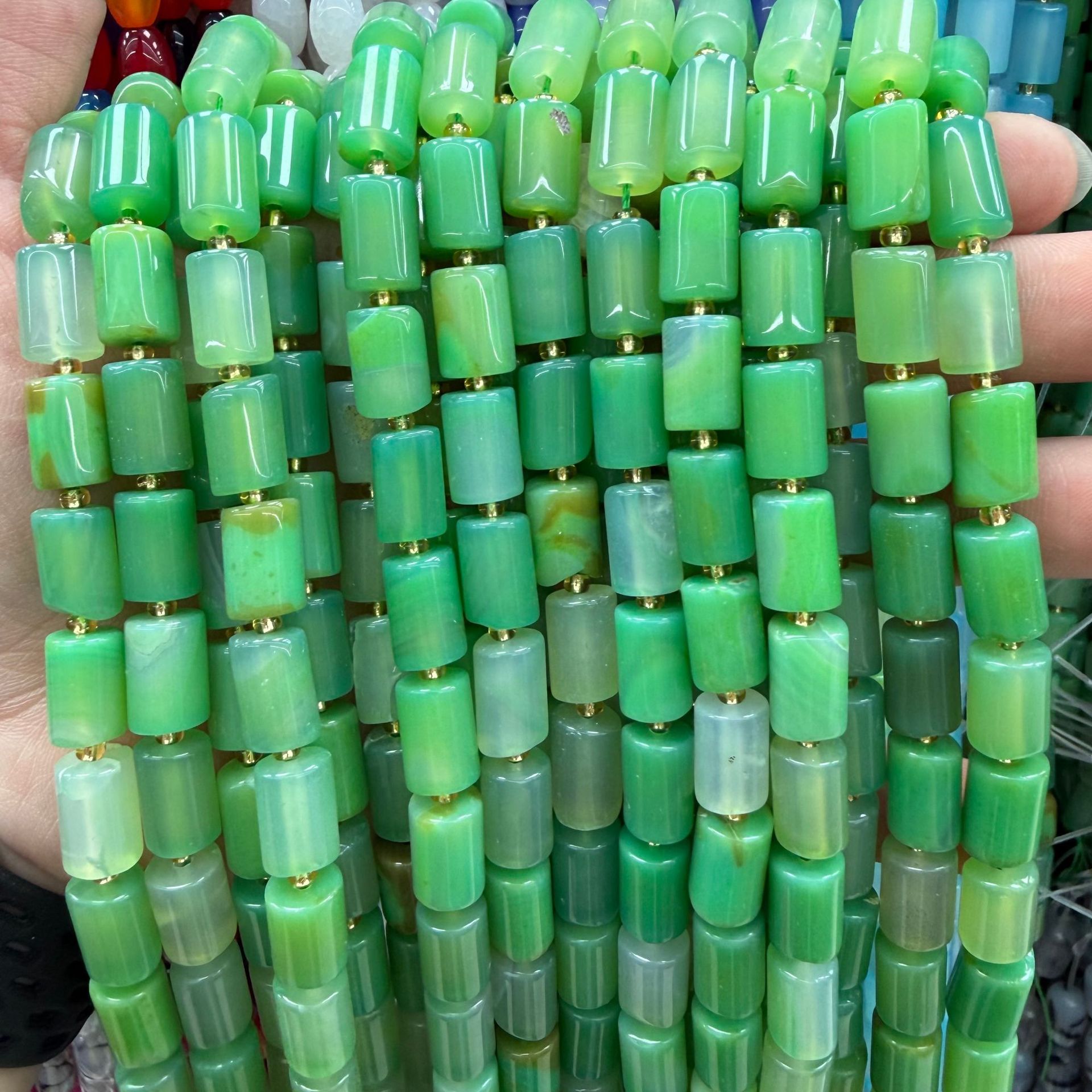 12 Olive green agate