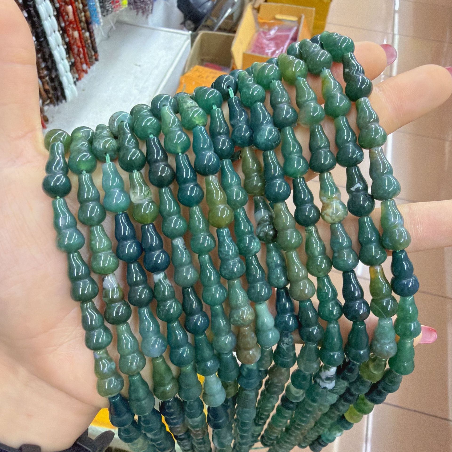 14 moss agate