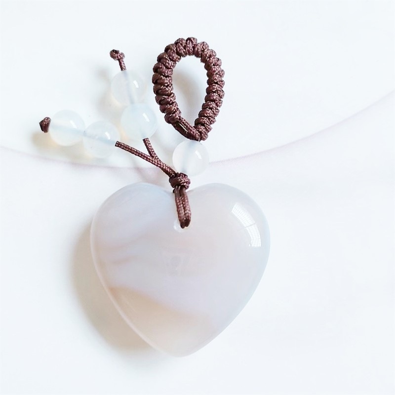 13:white agate