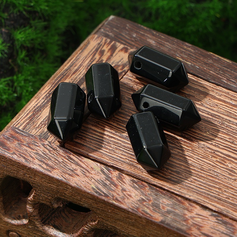 15:Schwarzer Obsidian