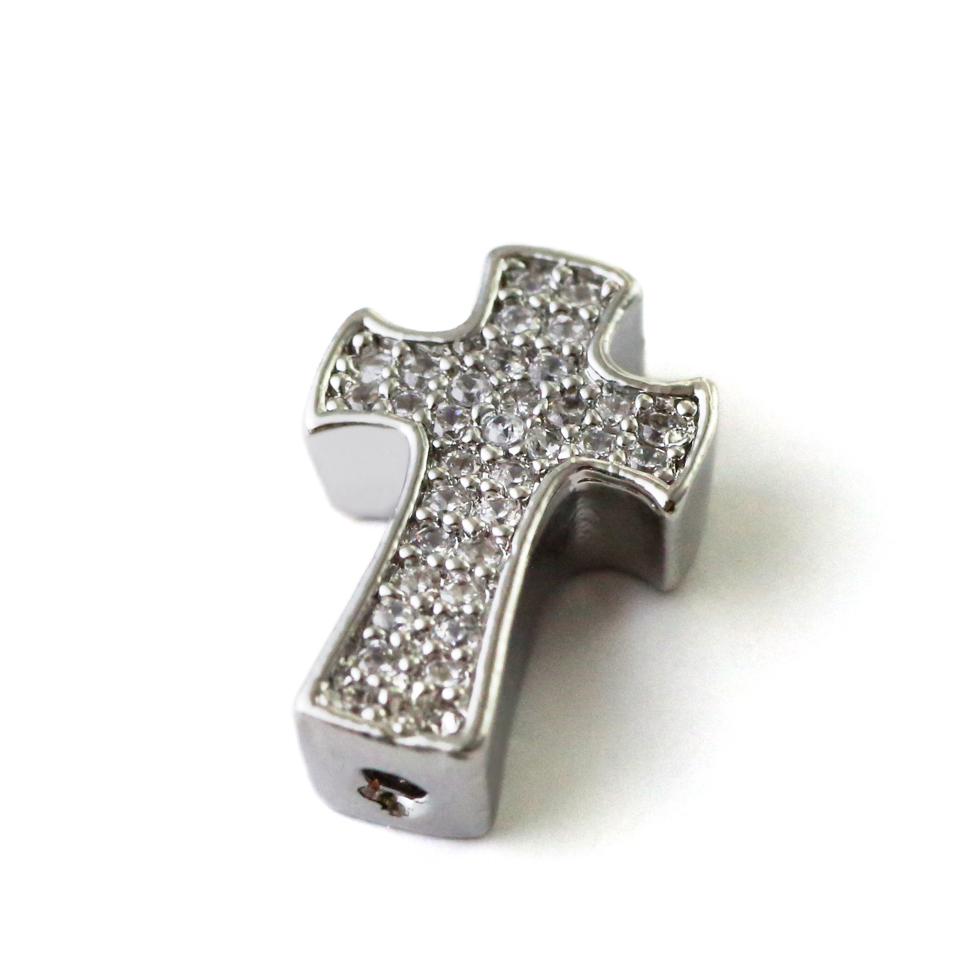 1:White zircon (white k)