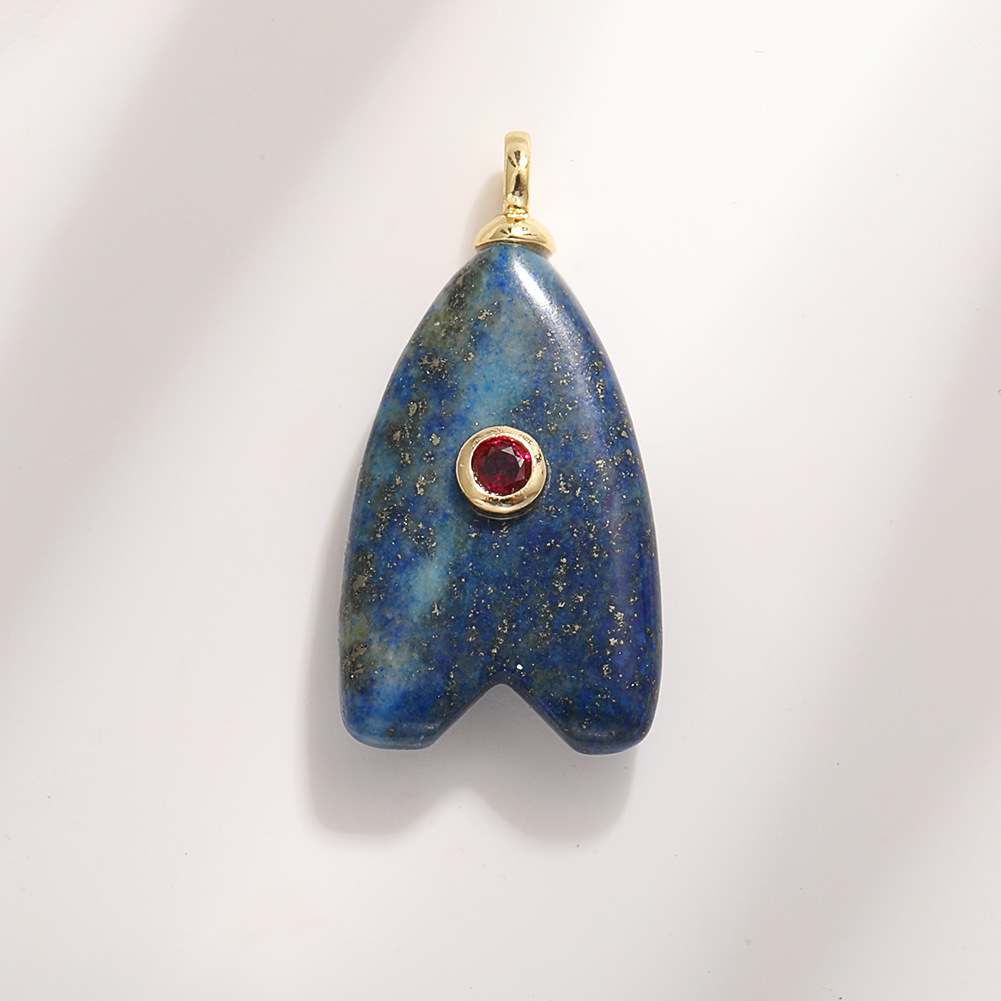 21:A1658 fishtail lapis lazuli