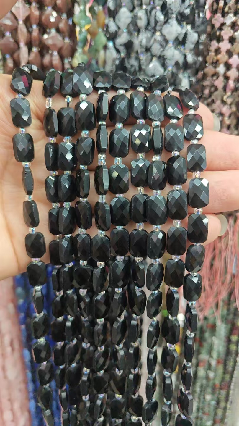 16 Black onyx