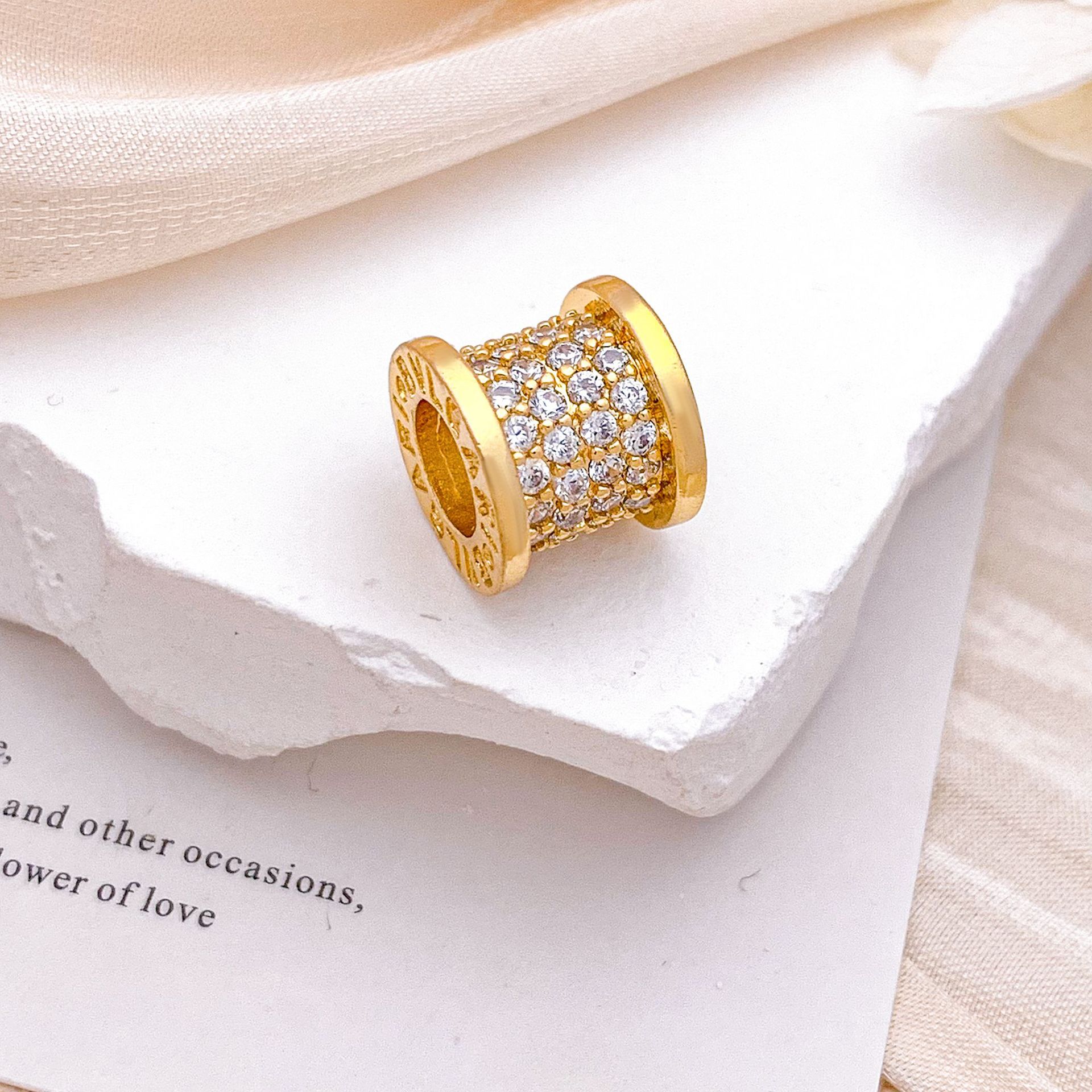 7:G 8x7mm Xl2092 passepartout cylindrical pendant gold large
