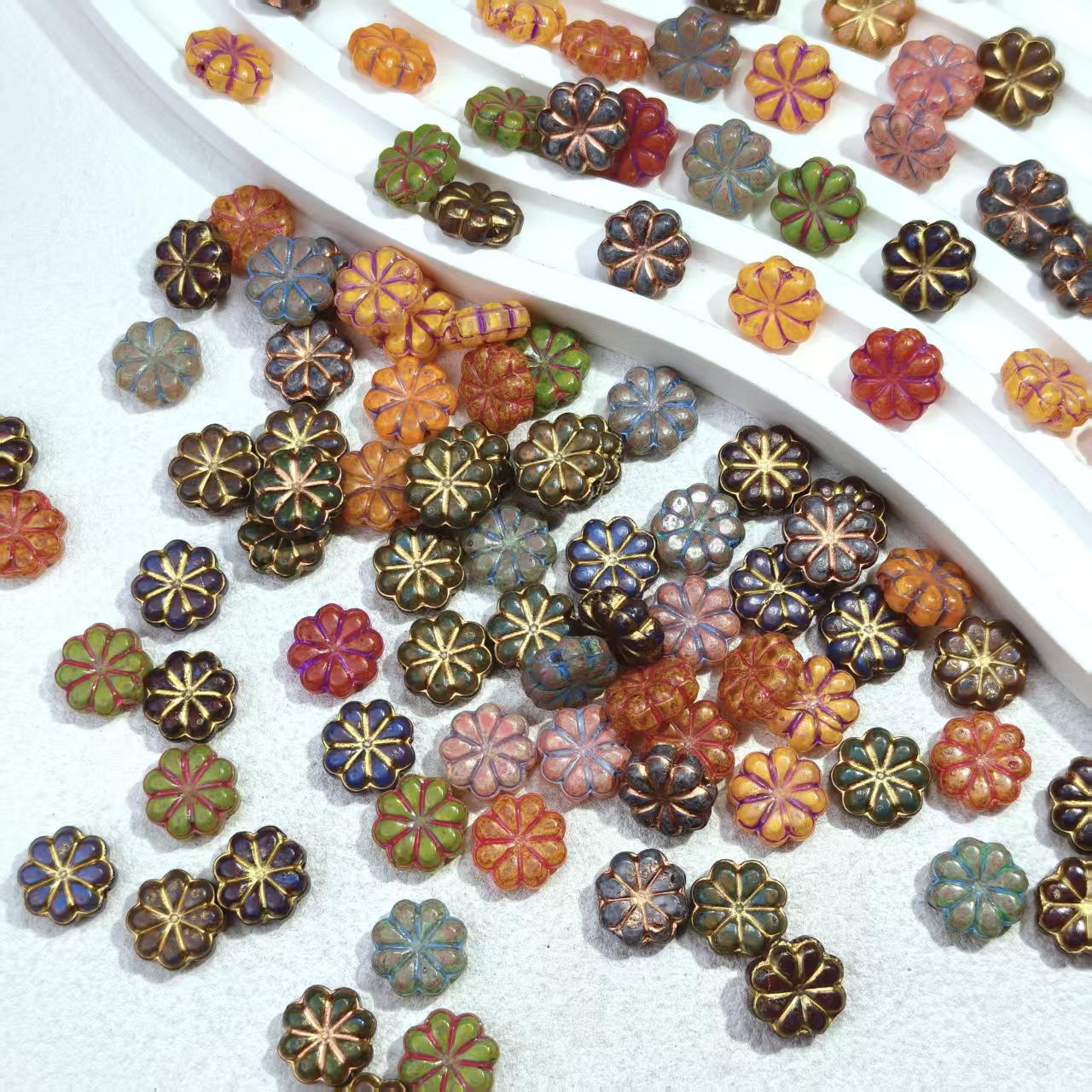 5:Eight-petal flower·10*10*4mm