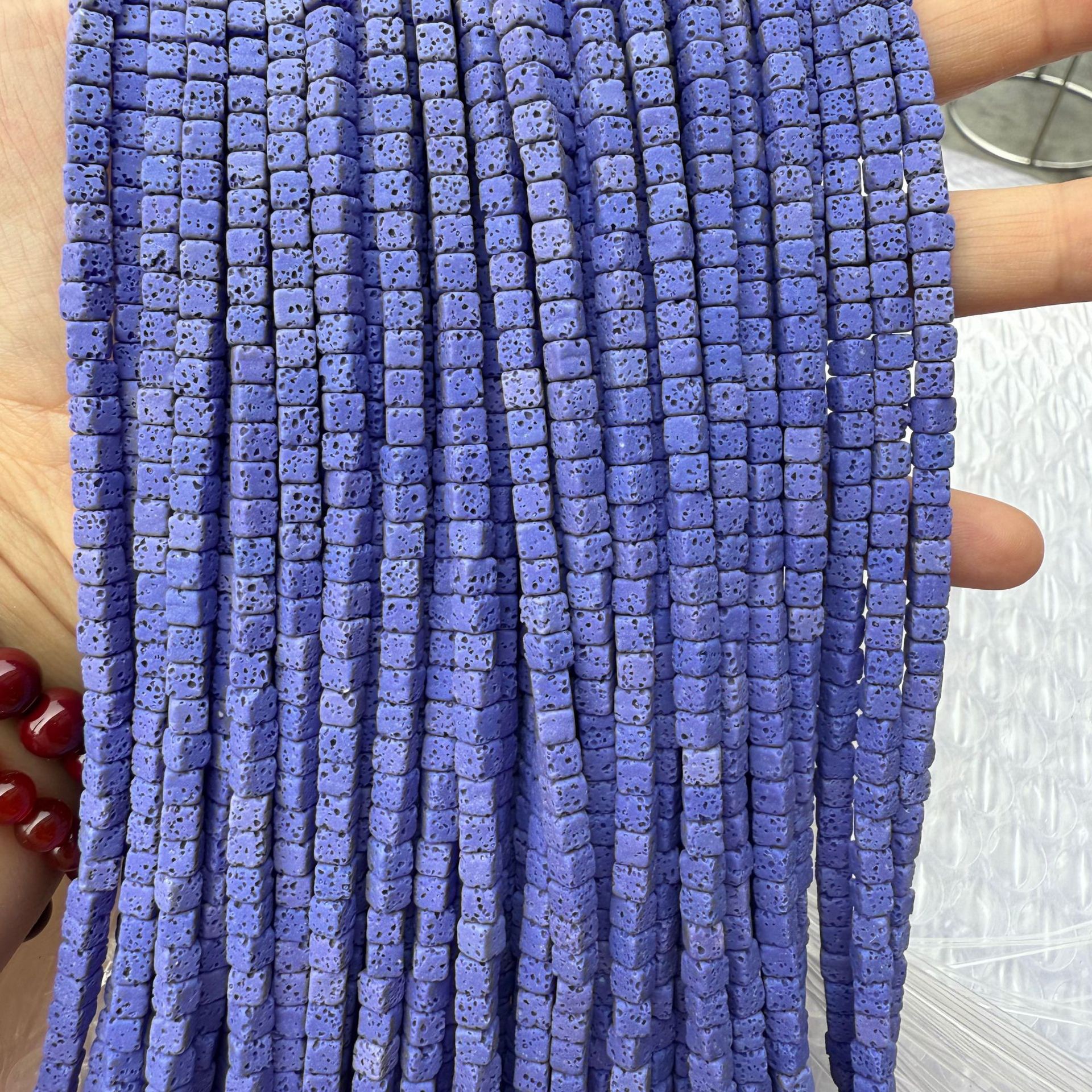 Royal blue 4x4mm/86pcs