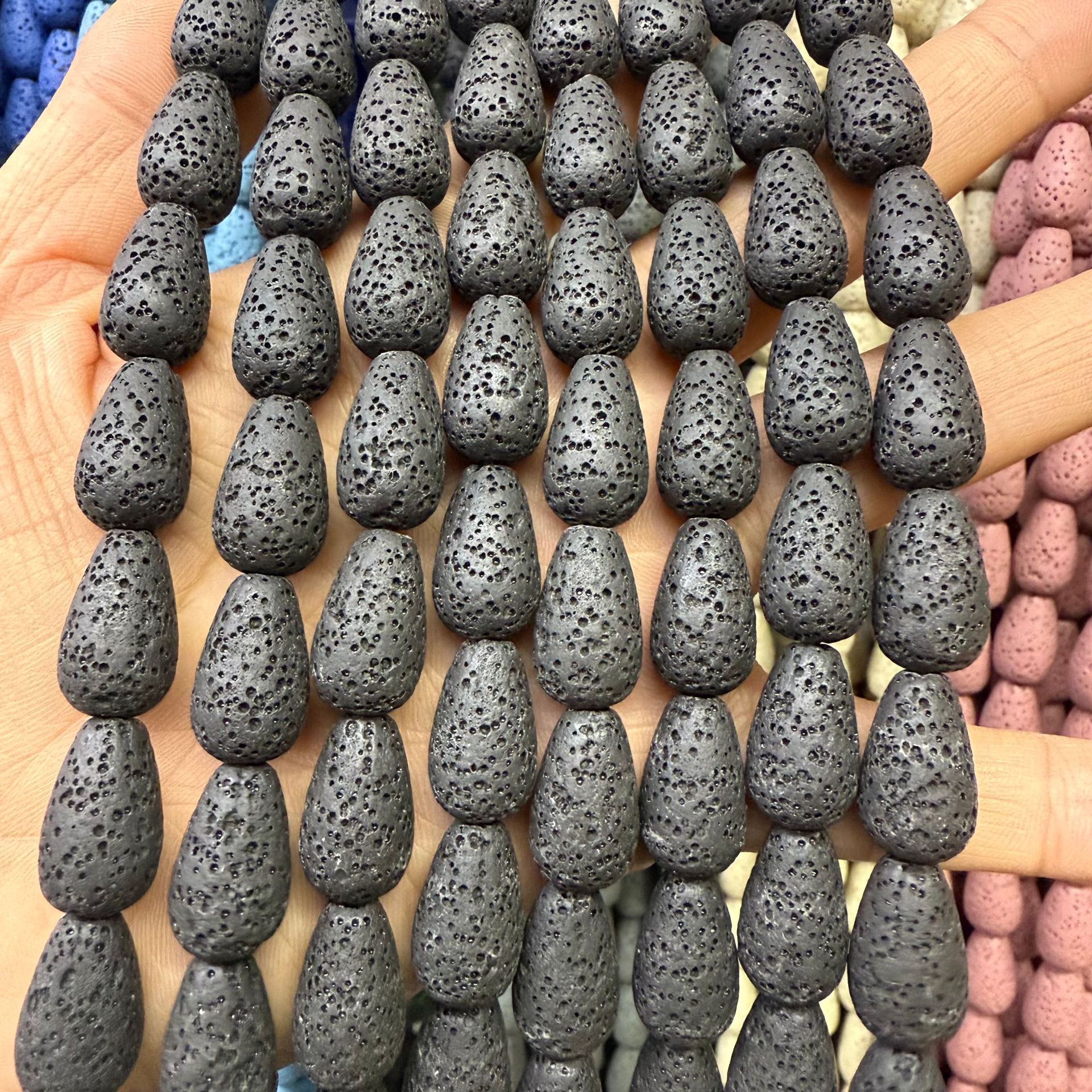 4 ブラック