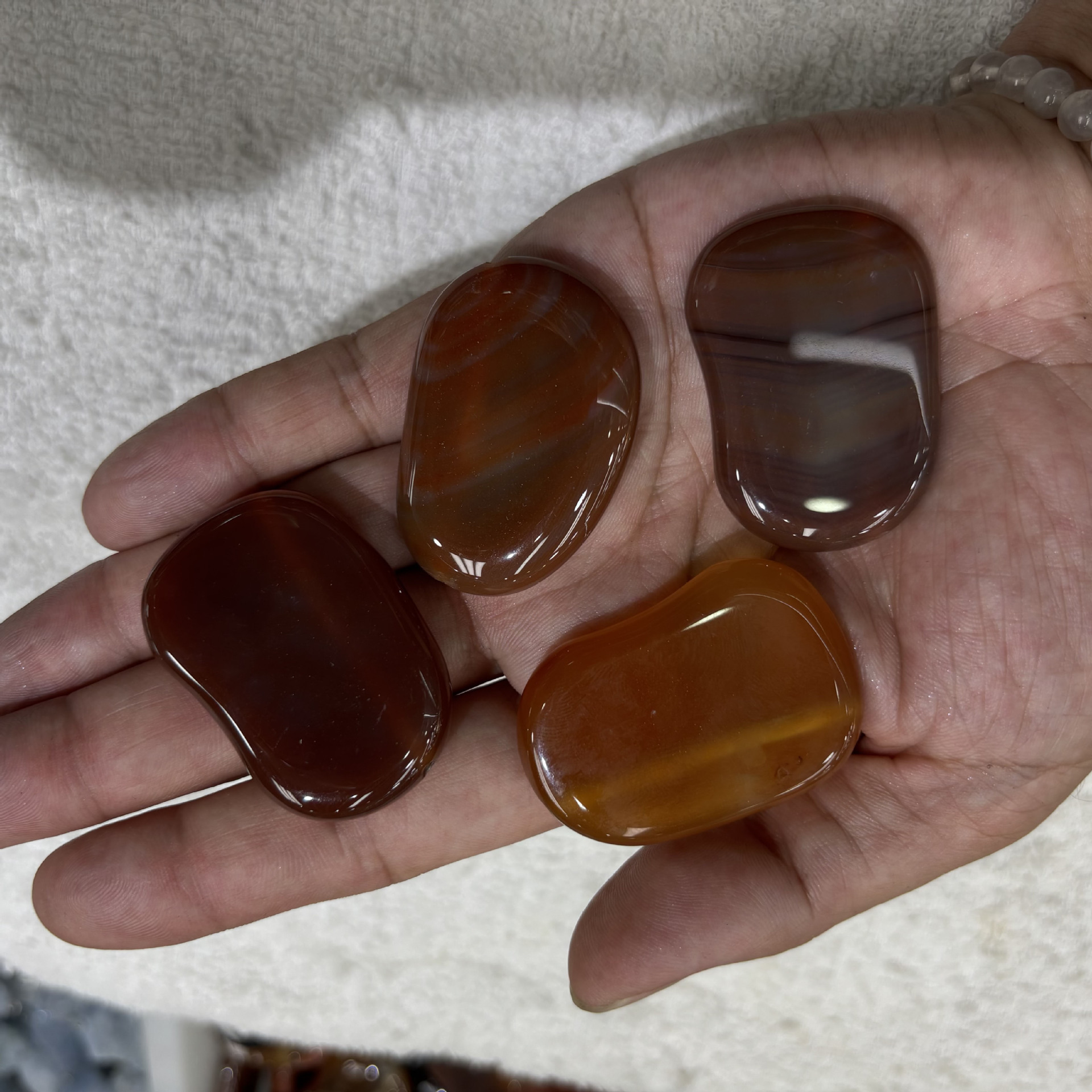 1:Red agate