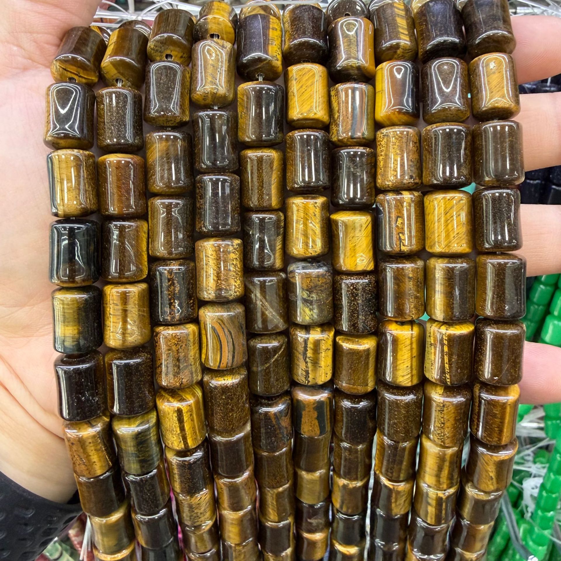 10 Tiger eye stone