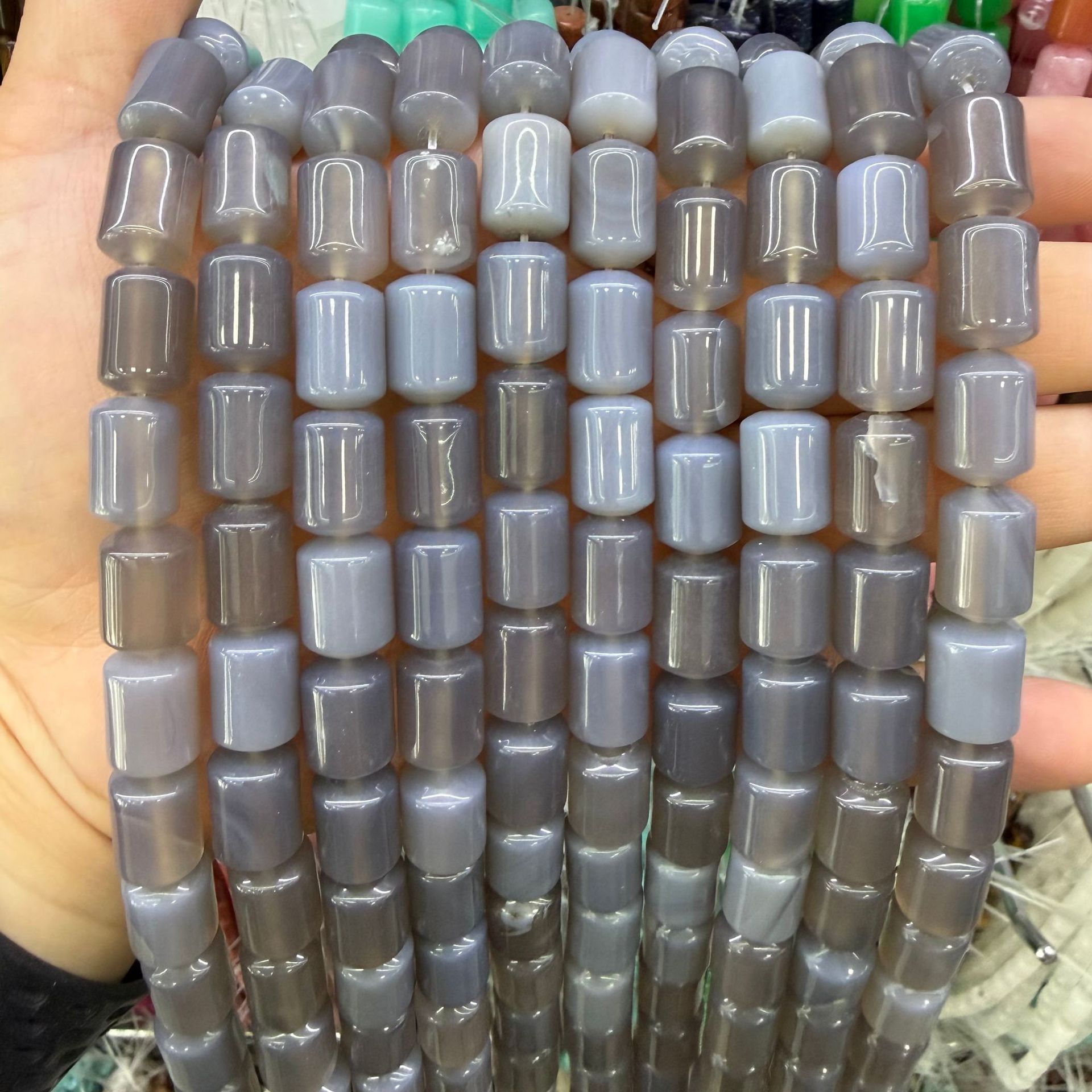 19 Gray agate