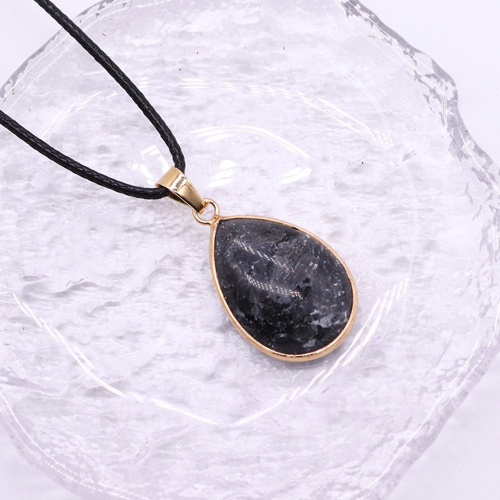 7 Black Labradorite