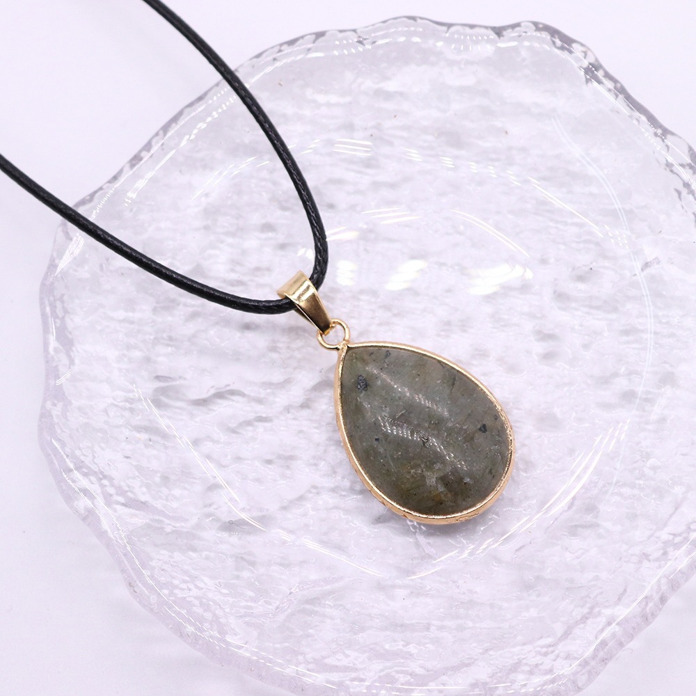 12 labradorite