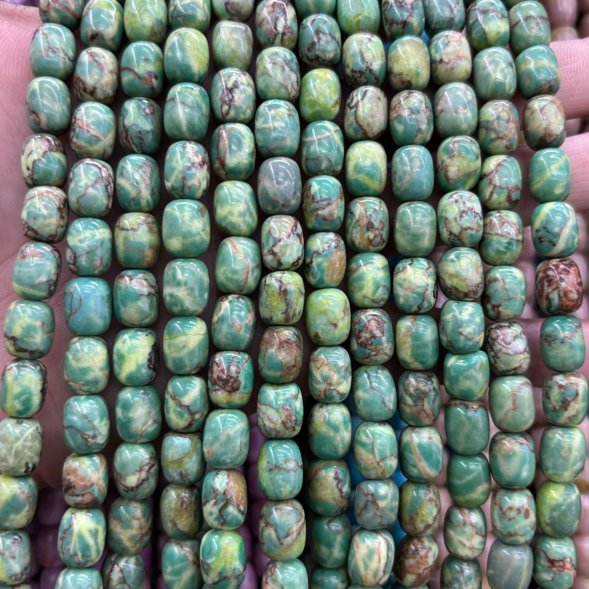 12:Yellow green barrel beads