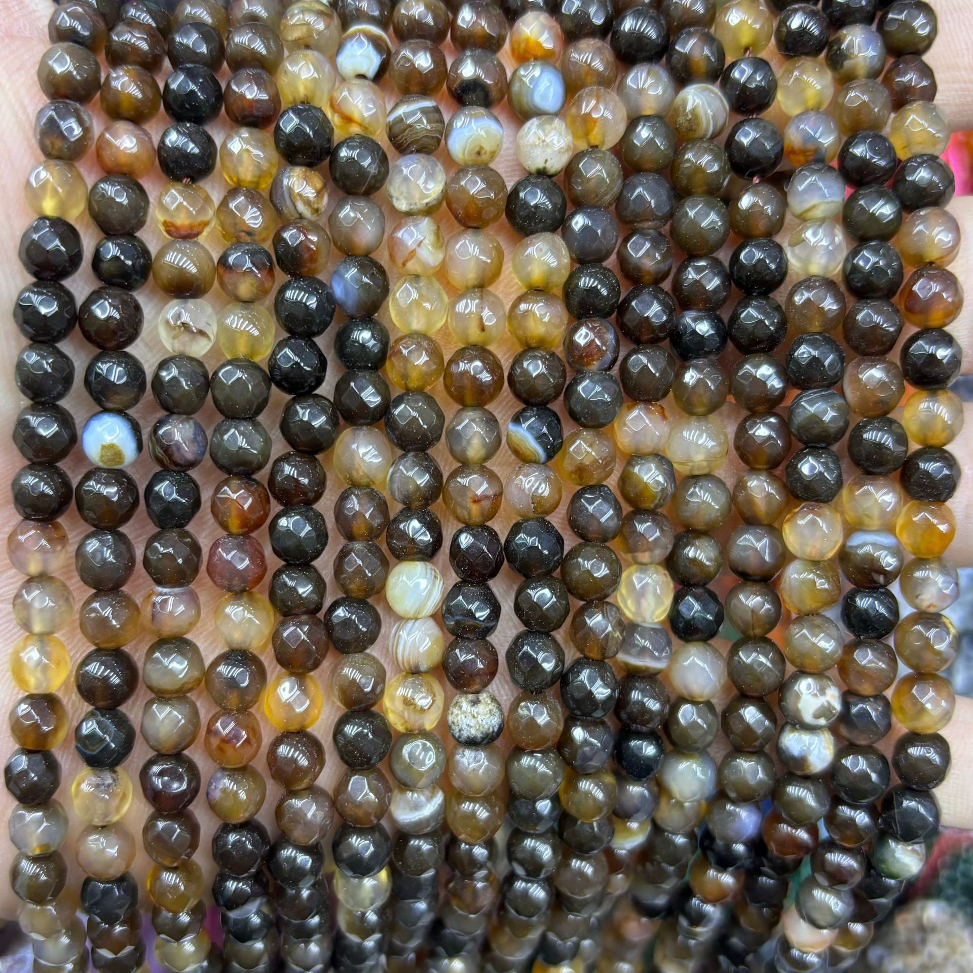 16 Coffee agate