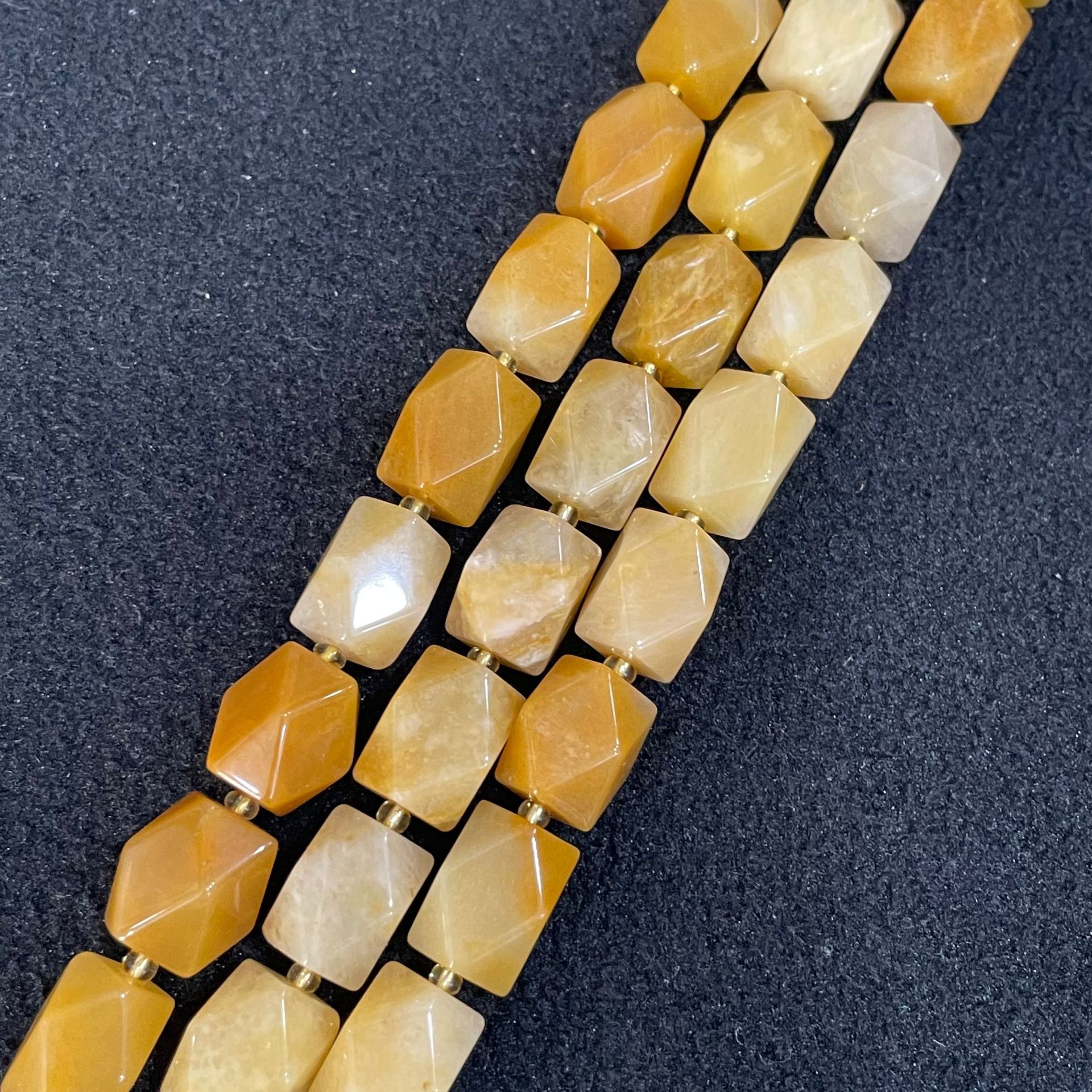 13:Natural topaz